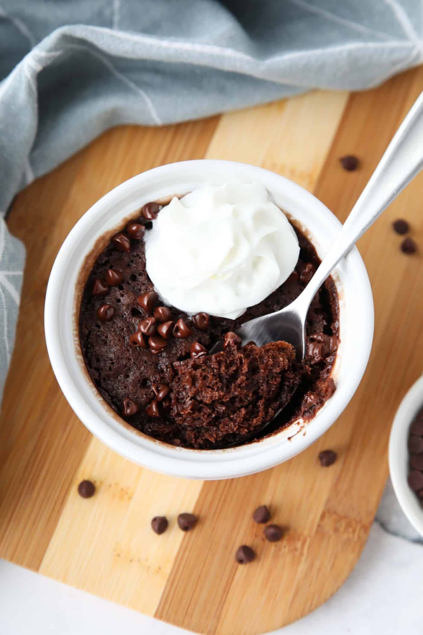 Whip Up a Delicious Chocolate Mug Cake with Peanut Butter Frosting